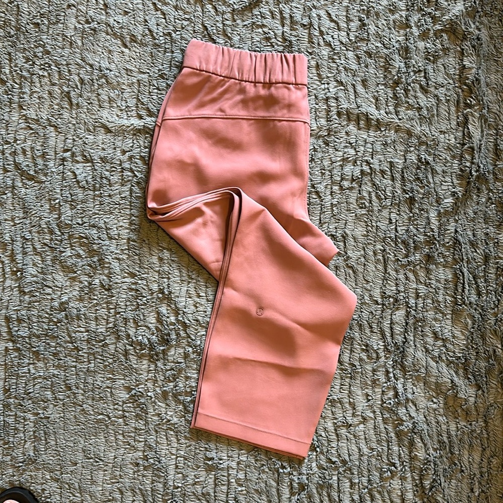 Lululemon On the Fly Cropped Pant